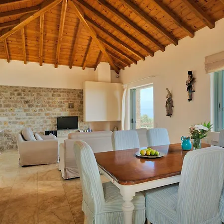 Kalyvia Beta Kalyvia, Private Infinity Pool & Sea Views *