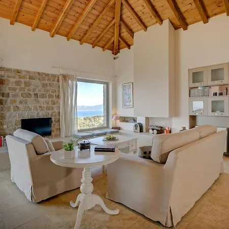 Kalyvia Beta Kalyvia, Private Infinity Pool & Sea Views Villa Skiathos Town